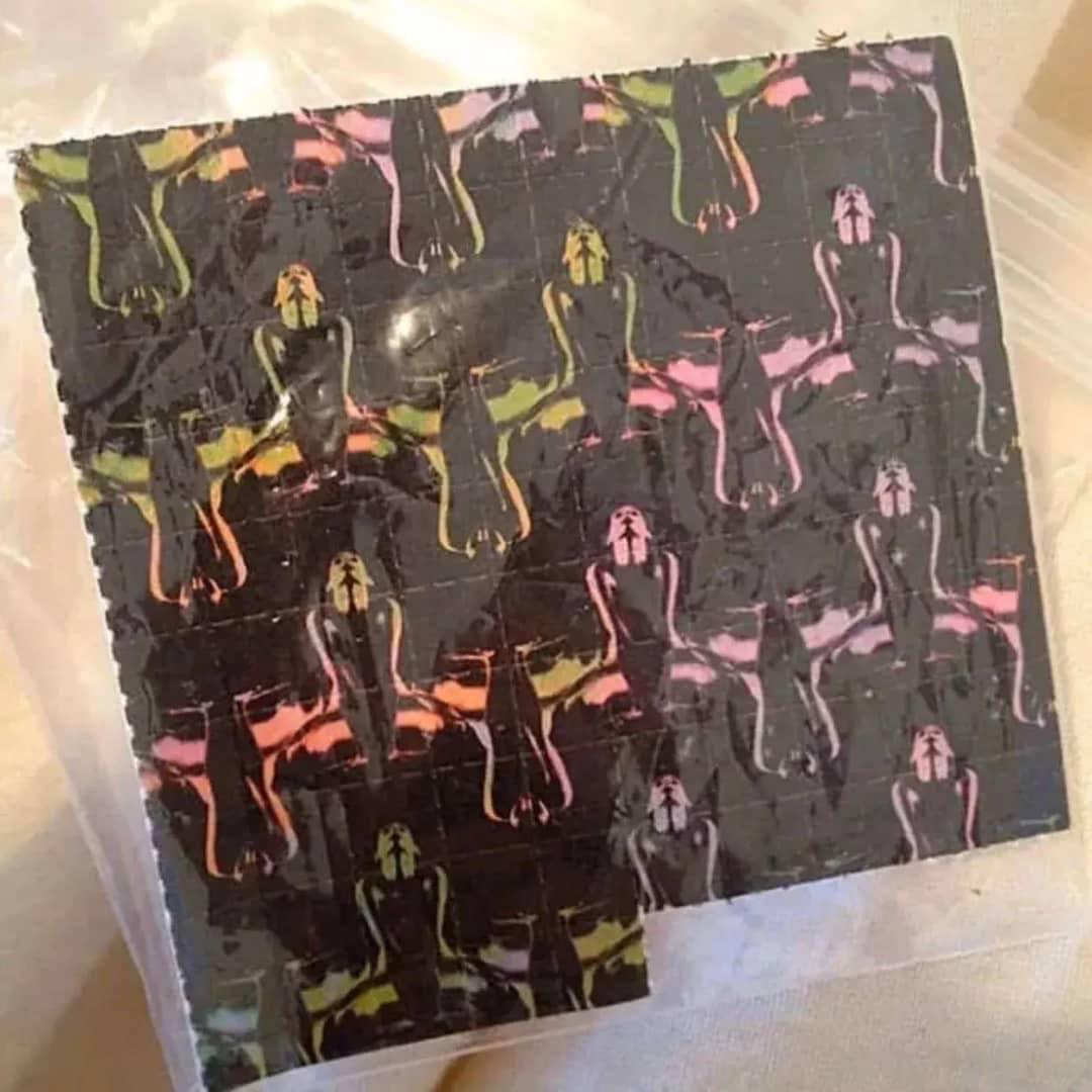 Buy LSD 200-500µg Dublin Online - Image 4